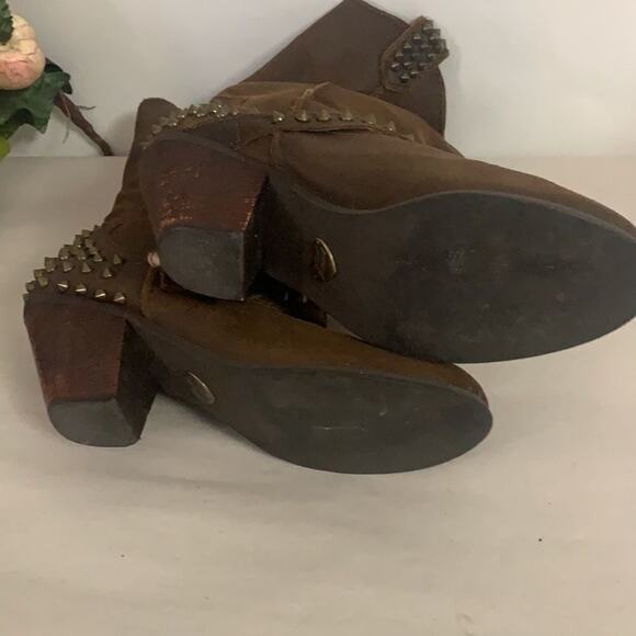 BESTY JOHNSON YENDELL LEATHER SPIKED STUDDED WESTERN BOOTS SIZE 8 - Picture 3 of 7